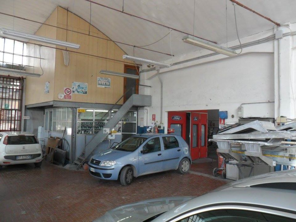Interno dell'officina Vitaloni e Sallei